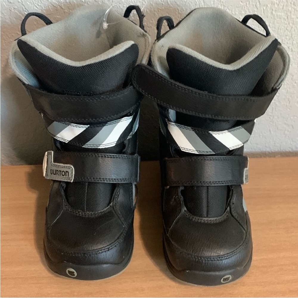 Burton Grom Youth Snowboarding Boots size 3